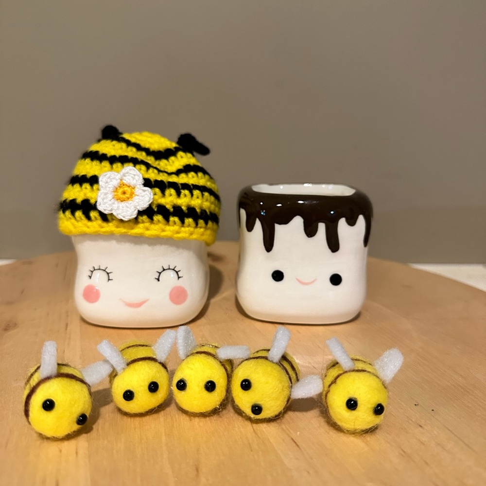 Bee Decor - Picture 3 of 5